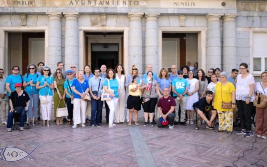 Compromiso con la Accesibilidad: El Centro Residencial Tartessos respalda la Lengua de Signos en el Ayuntamiento de Huelva